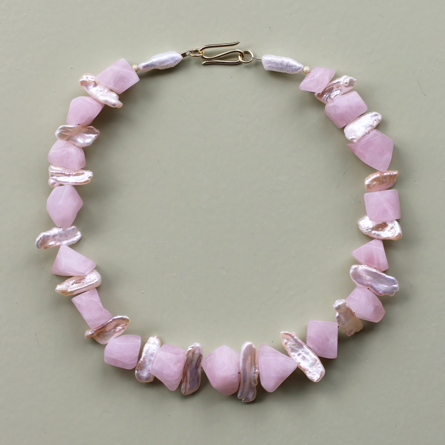 Mermaid | Halskette mit Rosenquarz & Süßwasserperlen