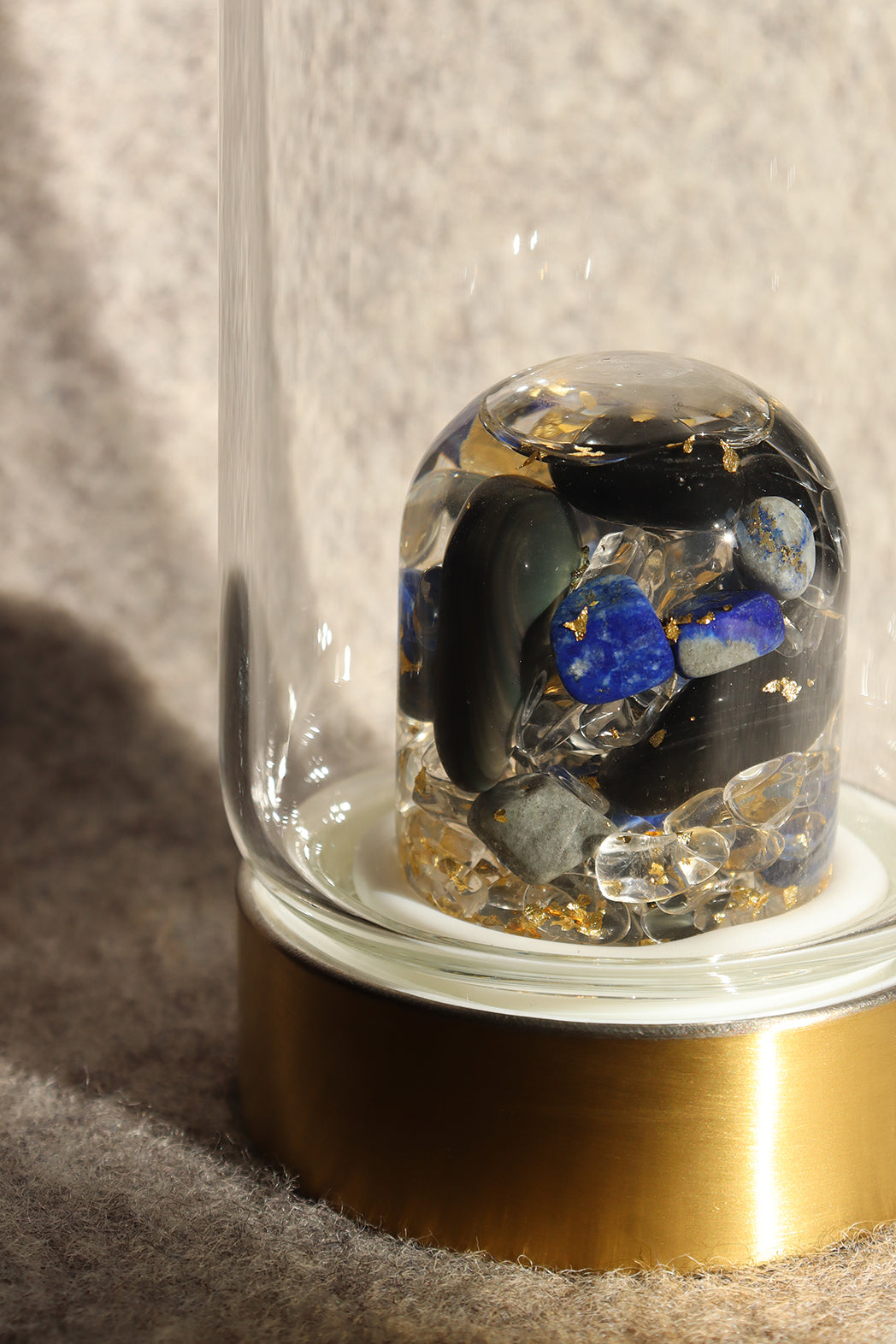 IMPERIA. The King | Glasflasche mit Edelsteinen