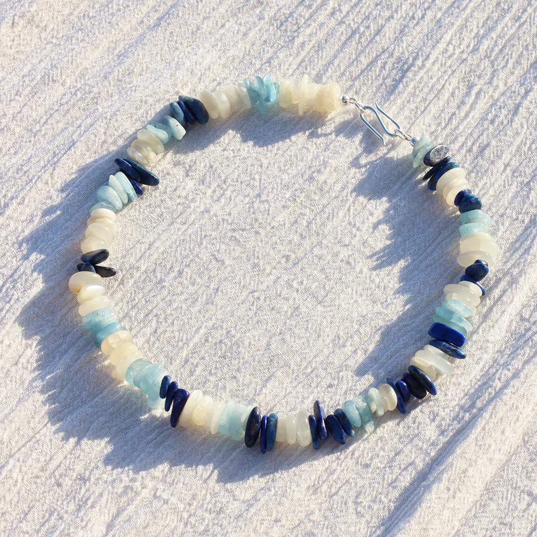 Water + Sky | Edelsteinkette mit Mondstein, Lapislazuli & Aquamarin