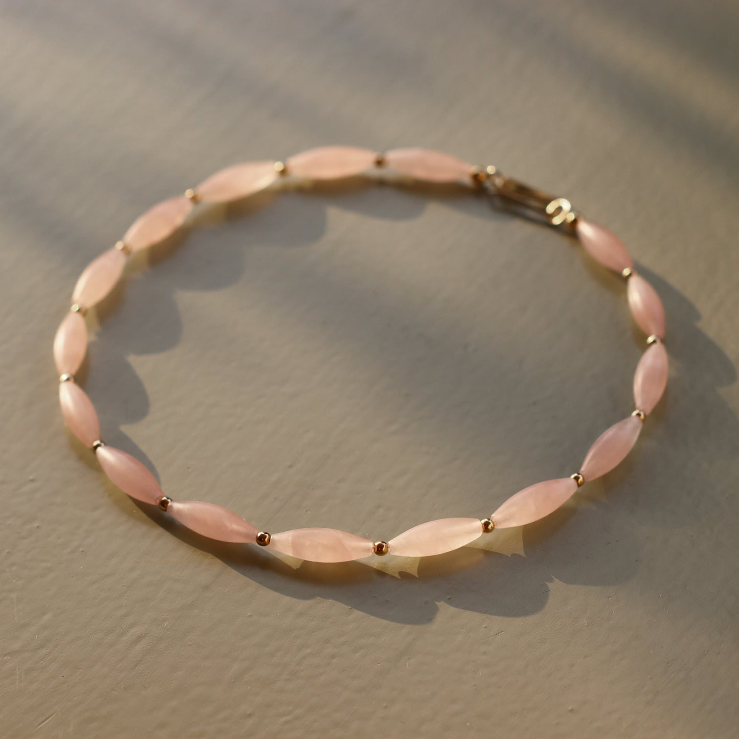 La Vie en Rose | Edelsteinkette mit Rosenquarz