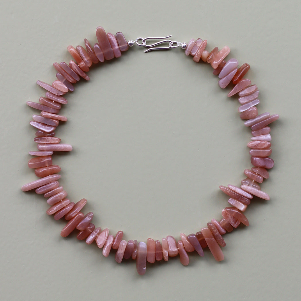 Lune de Sang | Edelsteinkette mit orangenem Mondstein
